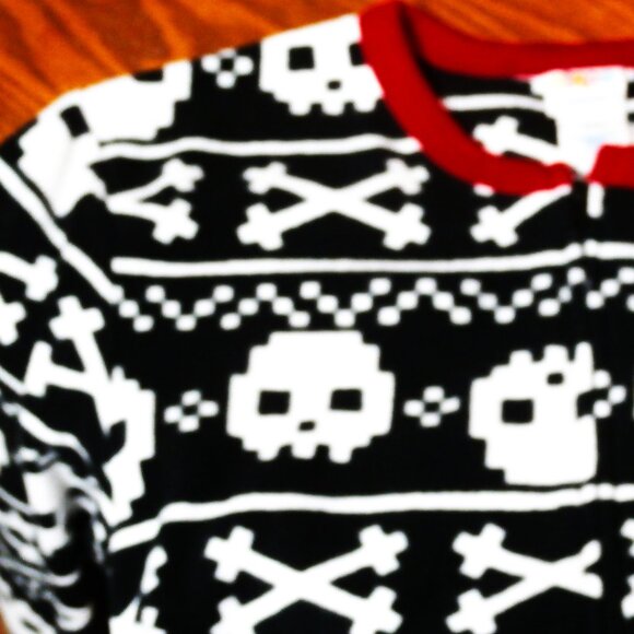 CIRCO Sleepwear YOUTH MEDIUM (M) Footed Pajamas, Zippered, Black & White w/ Red - Picture 9 of 9